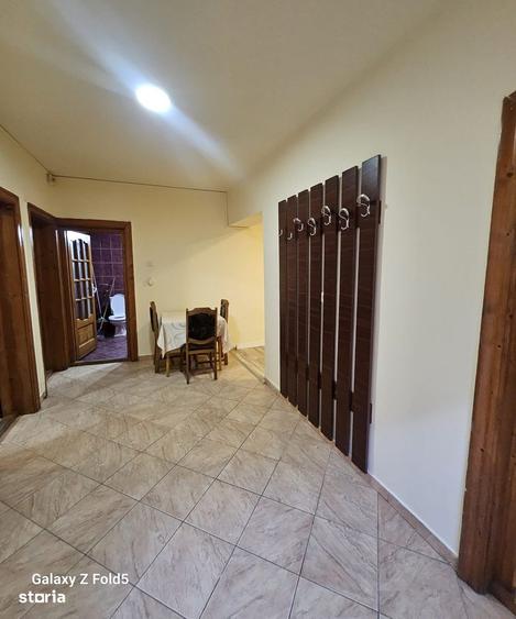 Apartament cu 4 camere decomandat în Central
