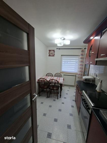 Apartament cu 3 camere decomandat în Exterior Vest