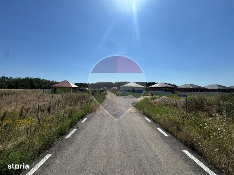 Casă cu 4 camere în Bălteni