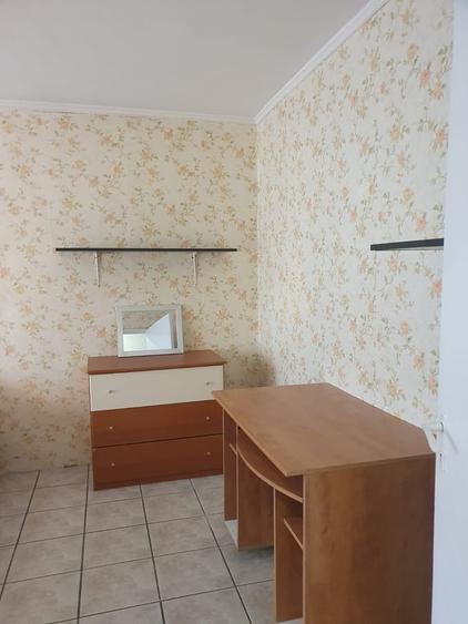 Garsonieră decomandată în Gorjului
