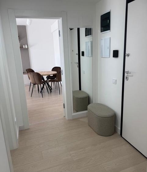 Apartament cu 2 camere semidecomandat, mobilat în Jiului