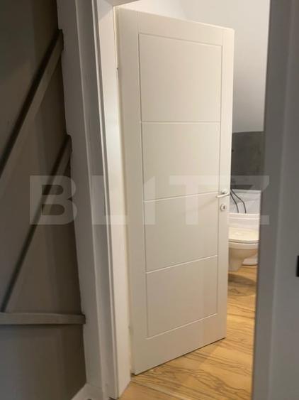 Apartament cu 3 camere semidecomandat, mobilat în Florești