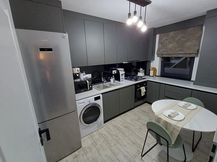 Apartament cu 2 camere decomandat în Primăverii