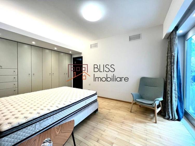 Apartament cu 6 camere decomandat în Kiseleff