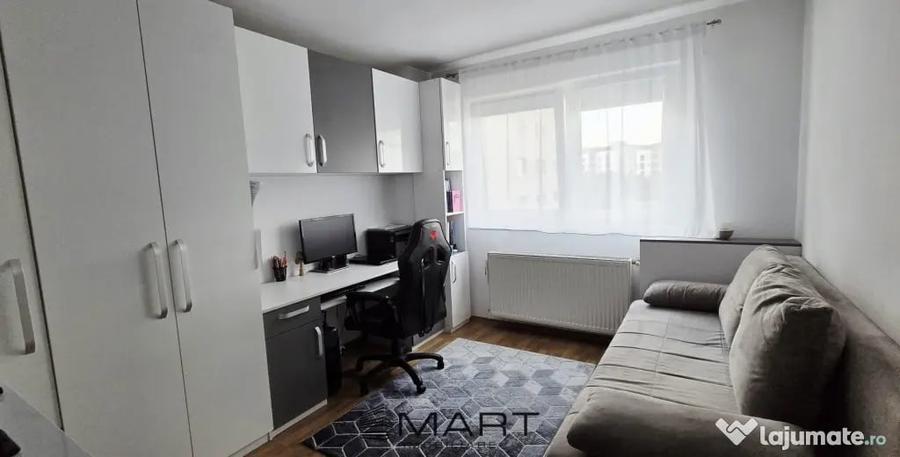 Apartament cu 3 camere decomandat în Turnișor
