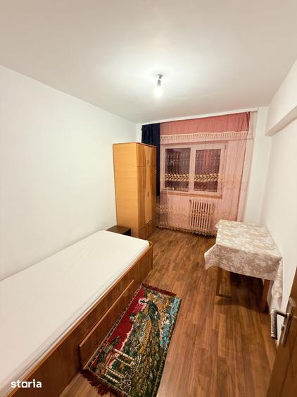 Apartament cu 4 camere decomandat în Central