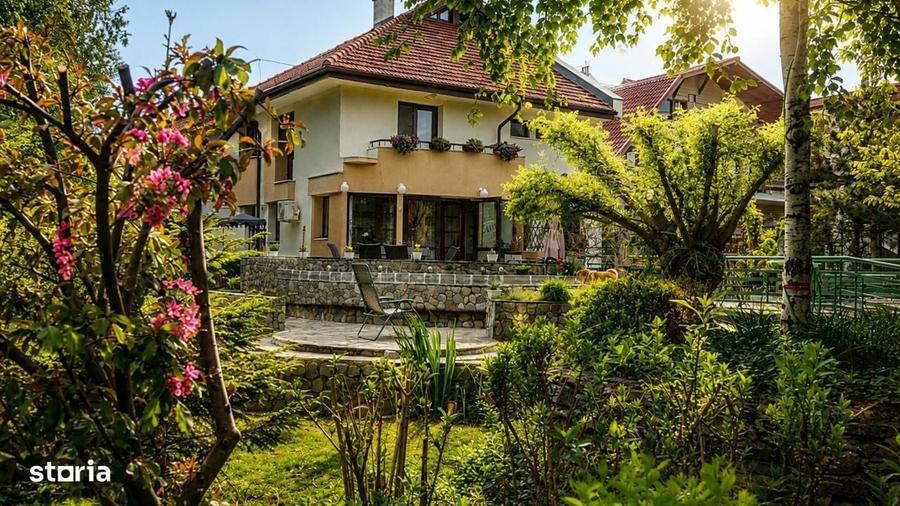 Casă cu 4 camere decomandat în Săftica