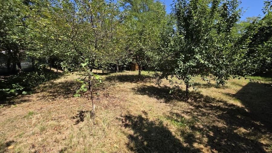 Casă cu 4 camere în Podenii Noi