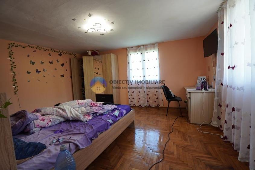 Teren intravilan de 9000 mp, în Vânători