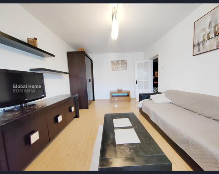 Apartament cu 3 camere decomandat, mobilat în Tineretului