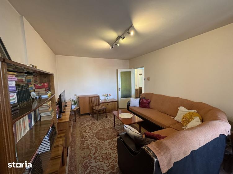Apartament cu 3 camere decomandat, mobilat în Florilor