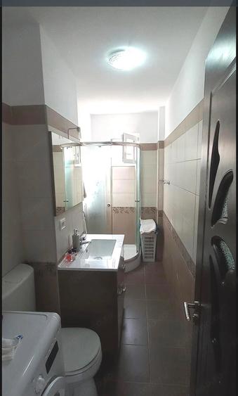 Apartament cu 3 camere nedecomandat în Șagului