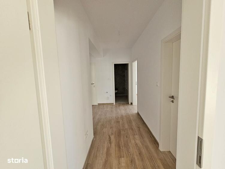 Apartament cu 3 camere decomandat în Sud