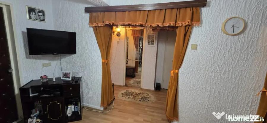 Apartament cu 4 camere decomandat în Baraolt