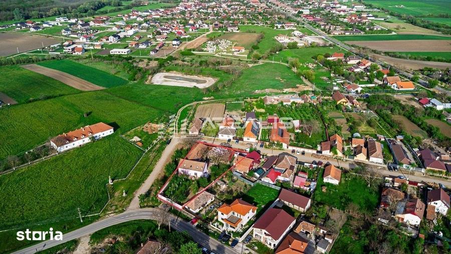 Casă cu 5 camere cu Teren 1370 Mp în Zădăreni
