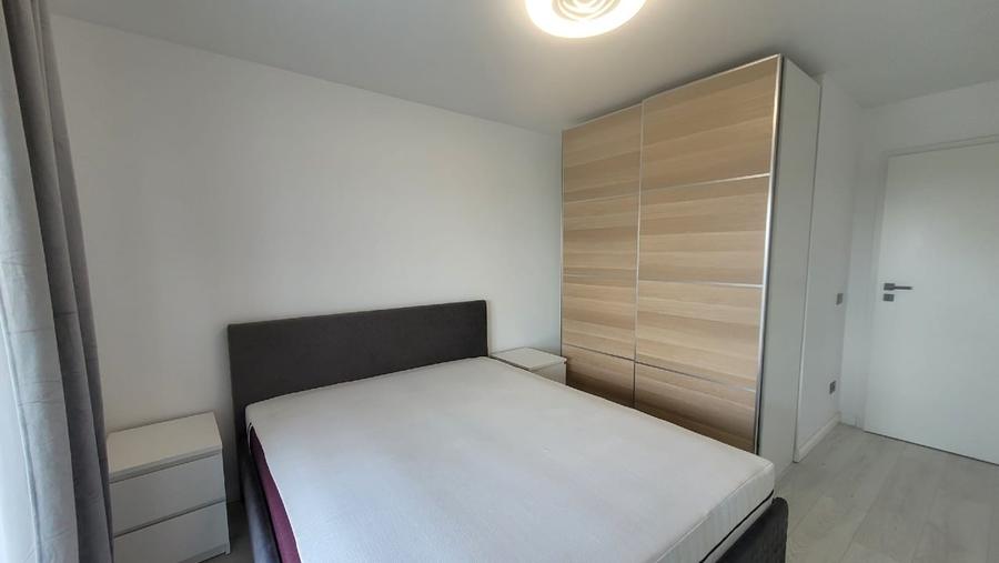 Apartament cu 2 camere semidecomandat, mobilat în Berceni