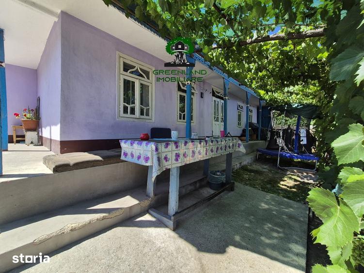 Casă cu 4 camere cu Teren 3024 Mp în Popricani