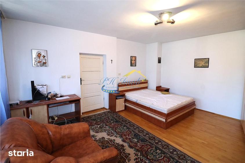 Casă cu 5 camere cu Teren 389 Mp în Central