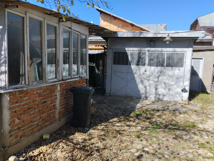 Casă cu 4 camere în Central