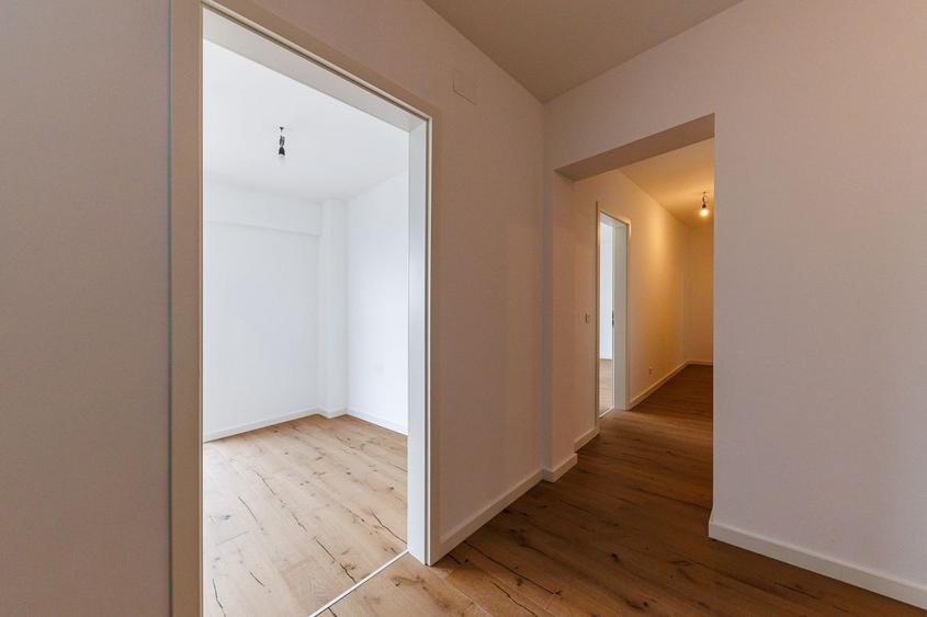 Penthouse cu 3 camere decomandat în Complex Studențesc