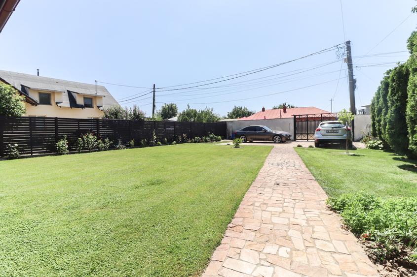 Duplex cu 4 camere cu Canalizare în 1 Decembrie