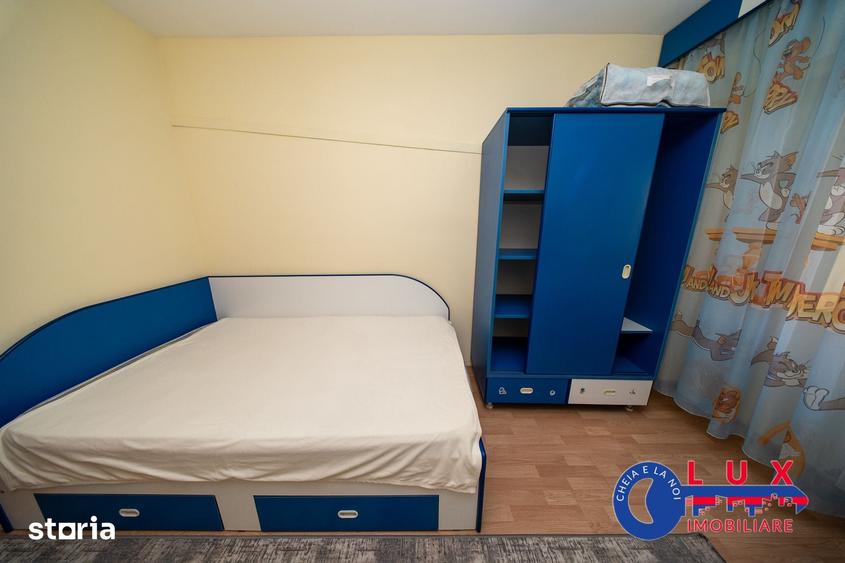 Apartament cu 3 camere decomandat în Babadag