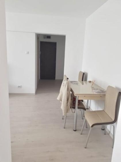 Apartament cu 2 camere decomandat, mobilat în Iancului