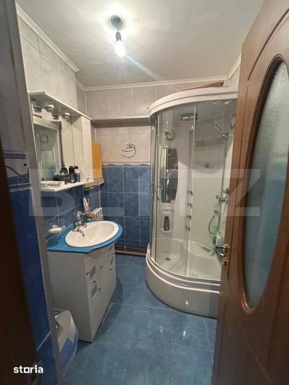 Apartament cu 3 camere decomandat în Micro 11