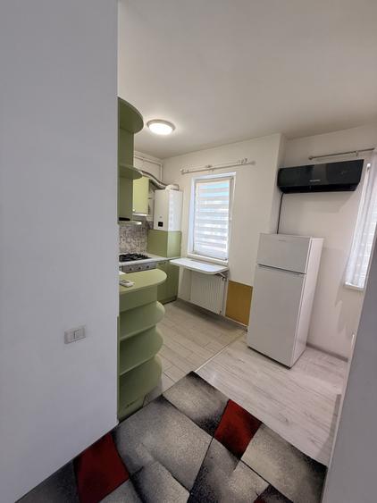 Închiriez Garsonieră în Militari Residence strada Tineretului - 11