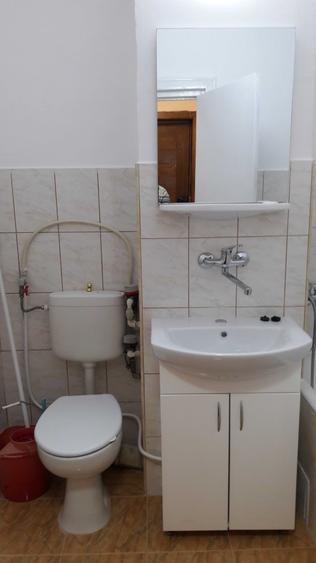 Garsonieră decomandată în Central