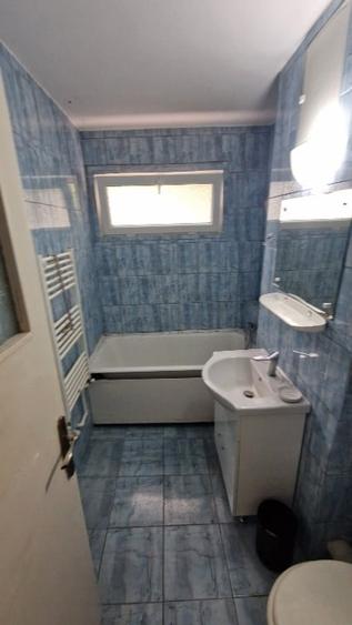 Apartament cu 2 camere semidecomandat, mobilat în Tătărași
