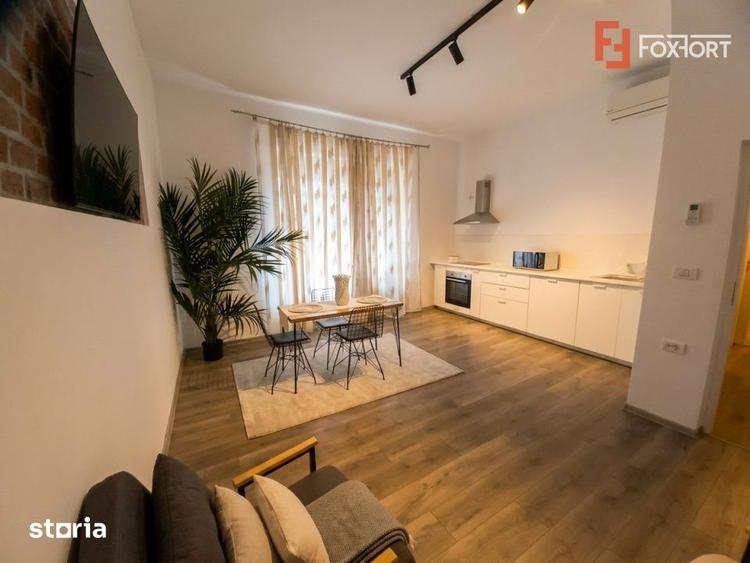 Casă cu 5 camere cu Teren 660 Mp în Lipovei