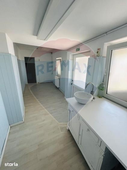 Casă cu 3 camere decomandat cu Teren 160 Mp în Rovine