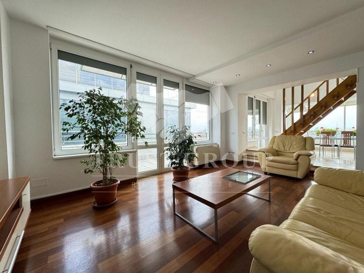 Penthouse cu 3 camere, mobilat în Clucerului