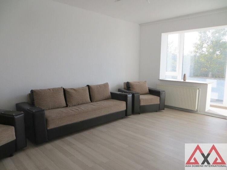 Apartament cu 3 camere decomandat în Dristor