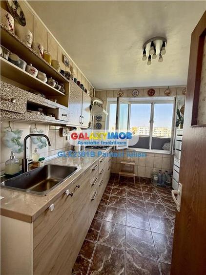 Apartament cu 3 camere decomandat, mobilat în Berceni