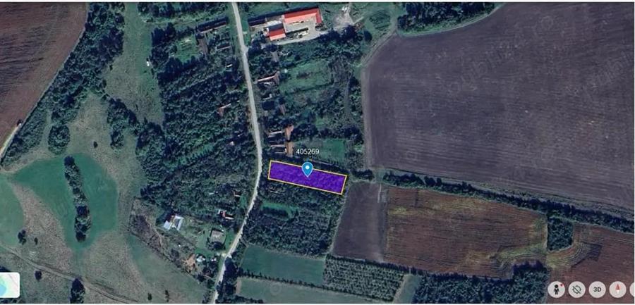 Teren de 2583 mp, în Comeat