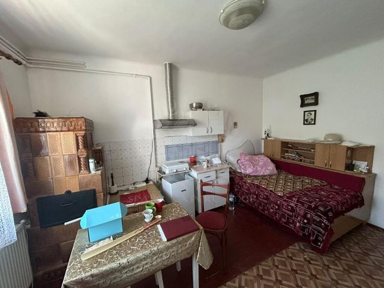 Casă cu 3 camere cu Teren 580 Mp în Central