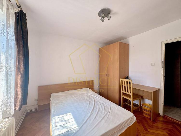 Apartament cu 3 camere semidecomandat, mobilat în Ultracentral