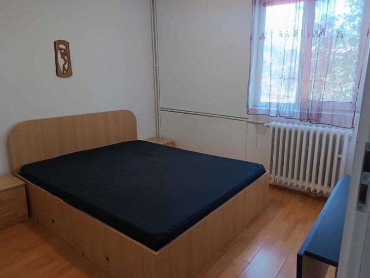 Închiriere Apartament 3 camere în Brancoveanu - 2