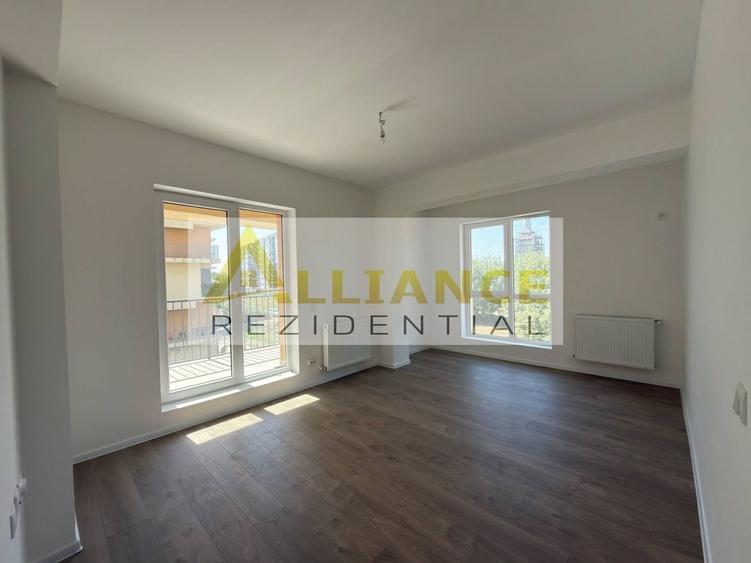 Apartament cu 3 camere decomandat în Metalurgiei
