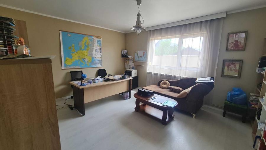 Casă cu 4 camere în Valu lui Traian