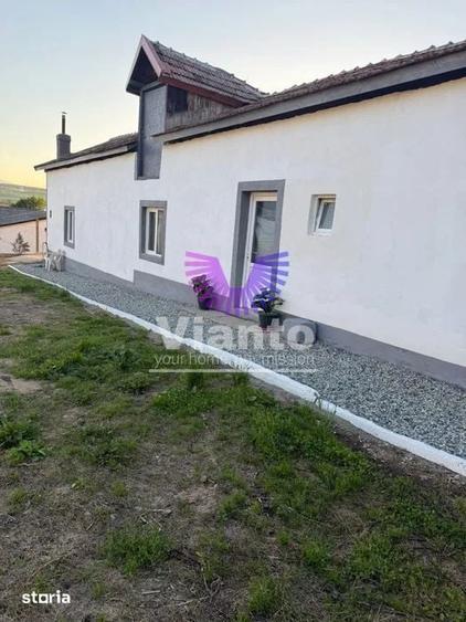 Casă cu 3 camere cu Teren 1800 Mp în Șelimbăr
