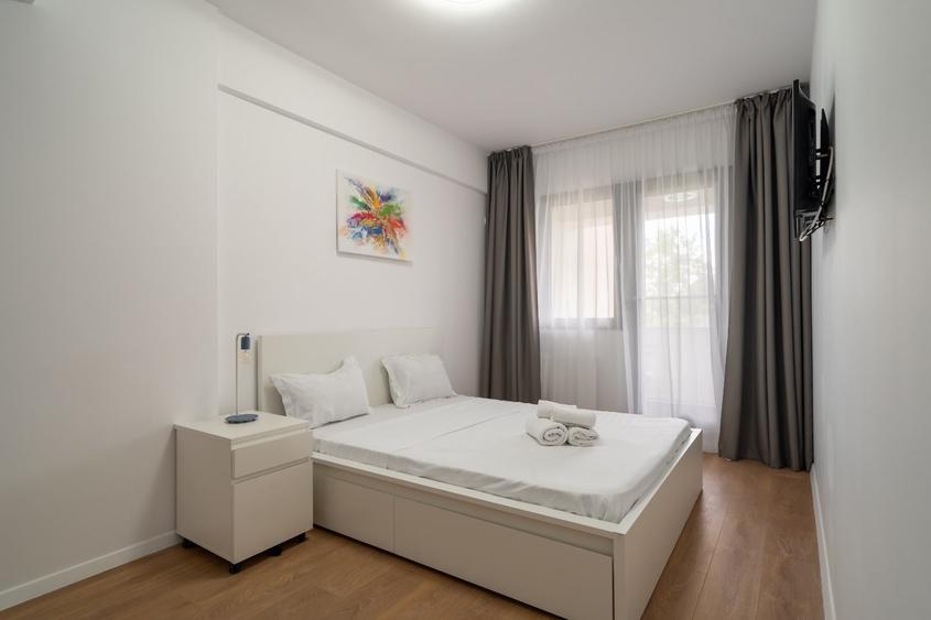 Apartament cu 2 camere semidecomandat, mobilat în Pipera