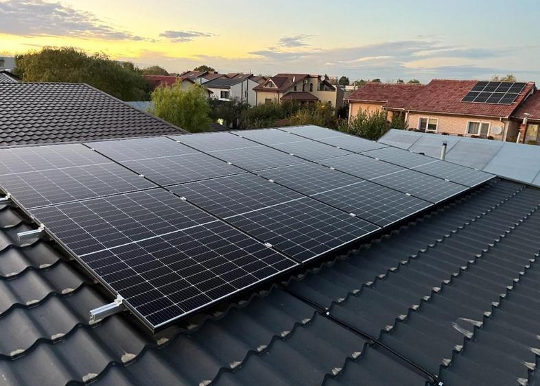 Casă individuală cu 4 camere cu Teren 233 Mp în Tunari