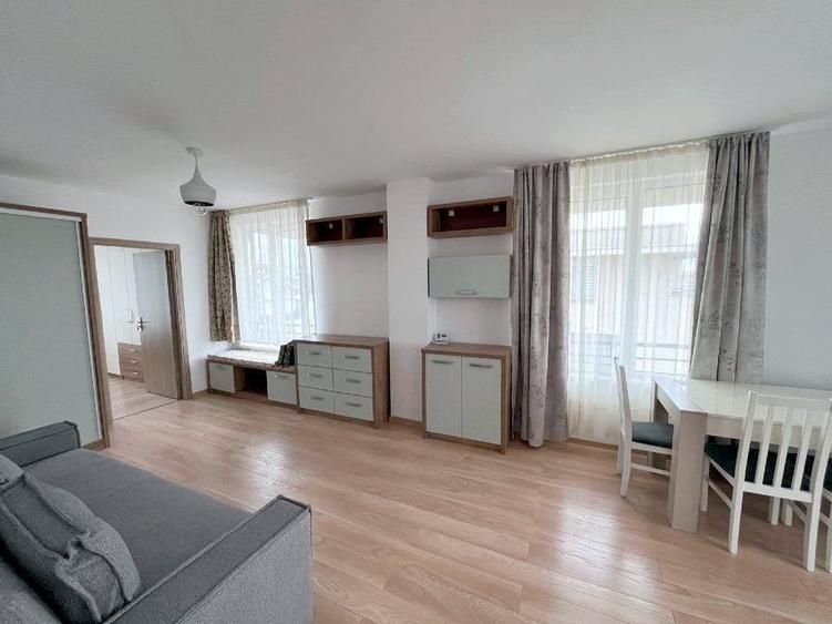 Apartament cu 2 camere semidecomandat, mobilat în Zorilor — fotografia 1
