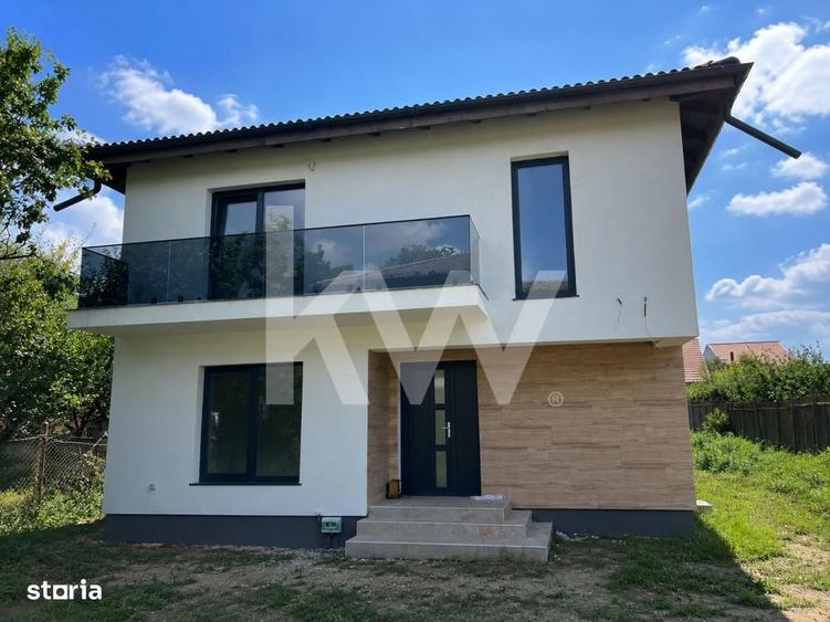 Casă cu 4 camere în Sânpetru