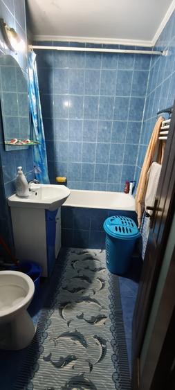 Apartament cu 3 camere decomandat în Viziru 3