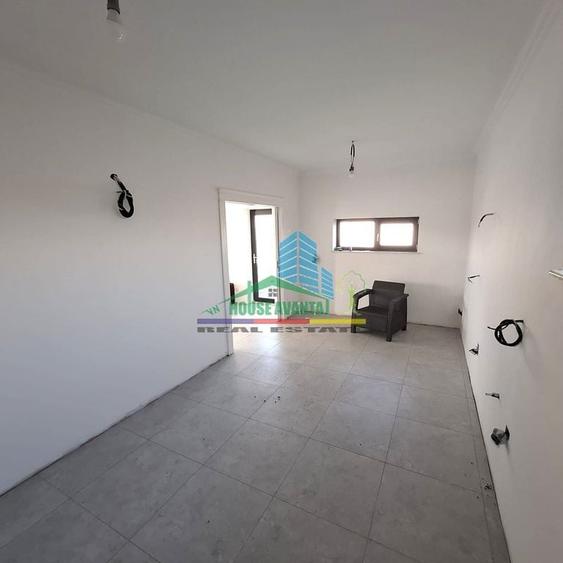 Casă cu 3 camere cu Teren 584 Mp în Obor