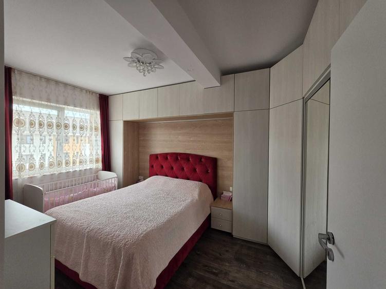 Apartament cu 3 camere decomandat, mobilat în Giroc